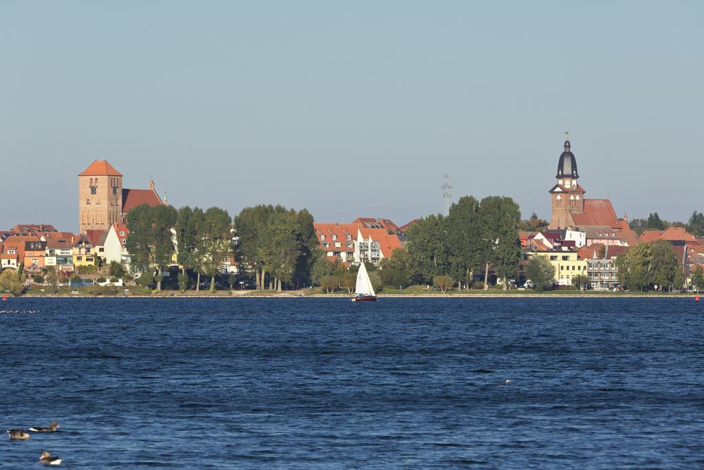 Seehotel Ecktannen Waren  Bagian luar foto
