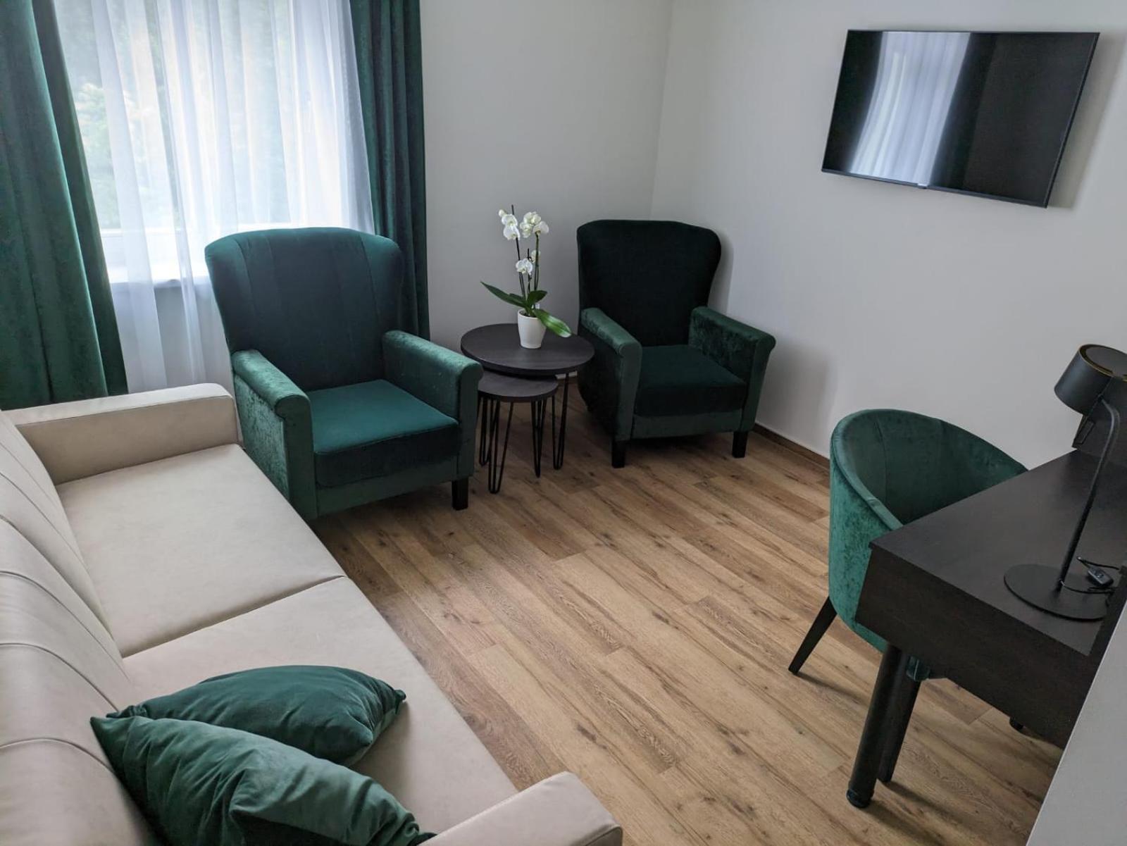 Seehotel Ecktannen Waren  Bagian luar foto