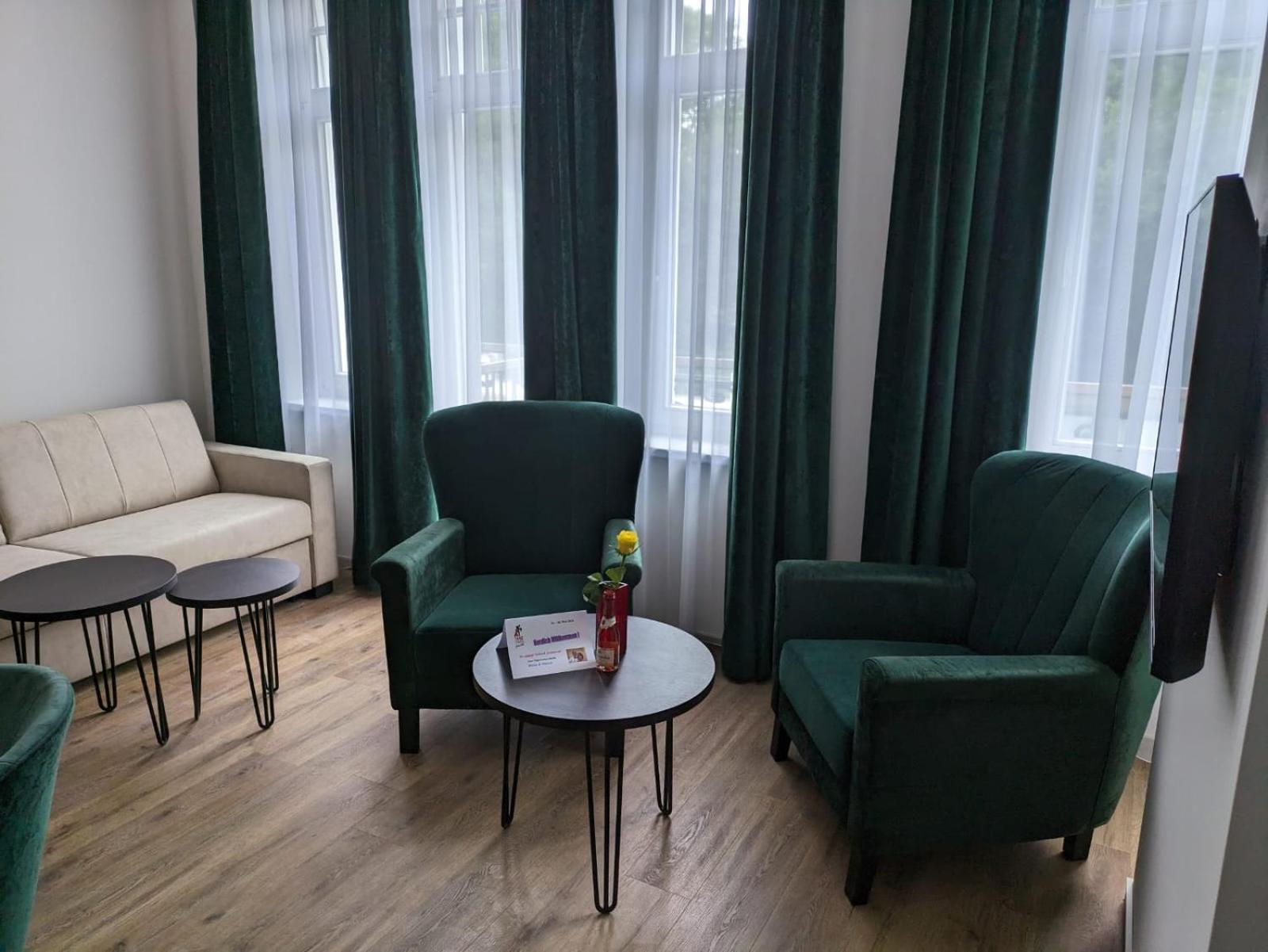 Seehotel Ecktannen Waren  Bagian luar foto