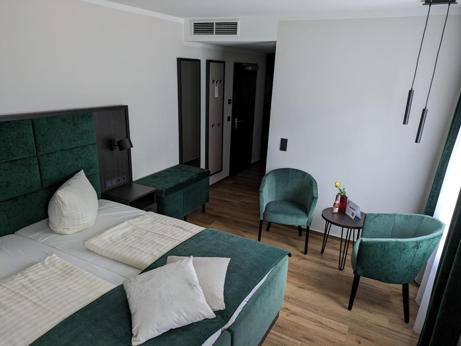 Seehotel Ecktannen Waren  Bagian luar foto