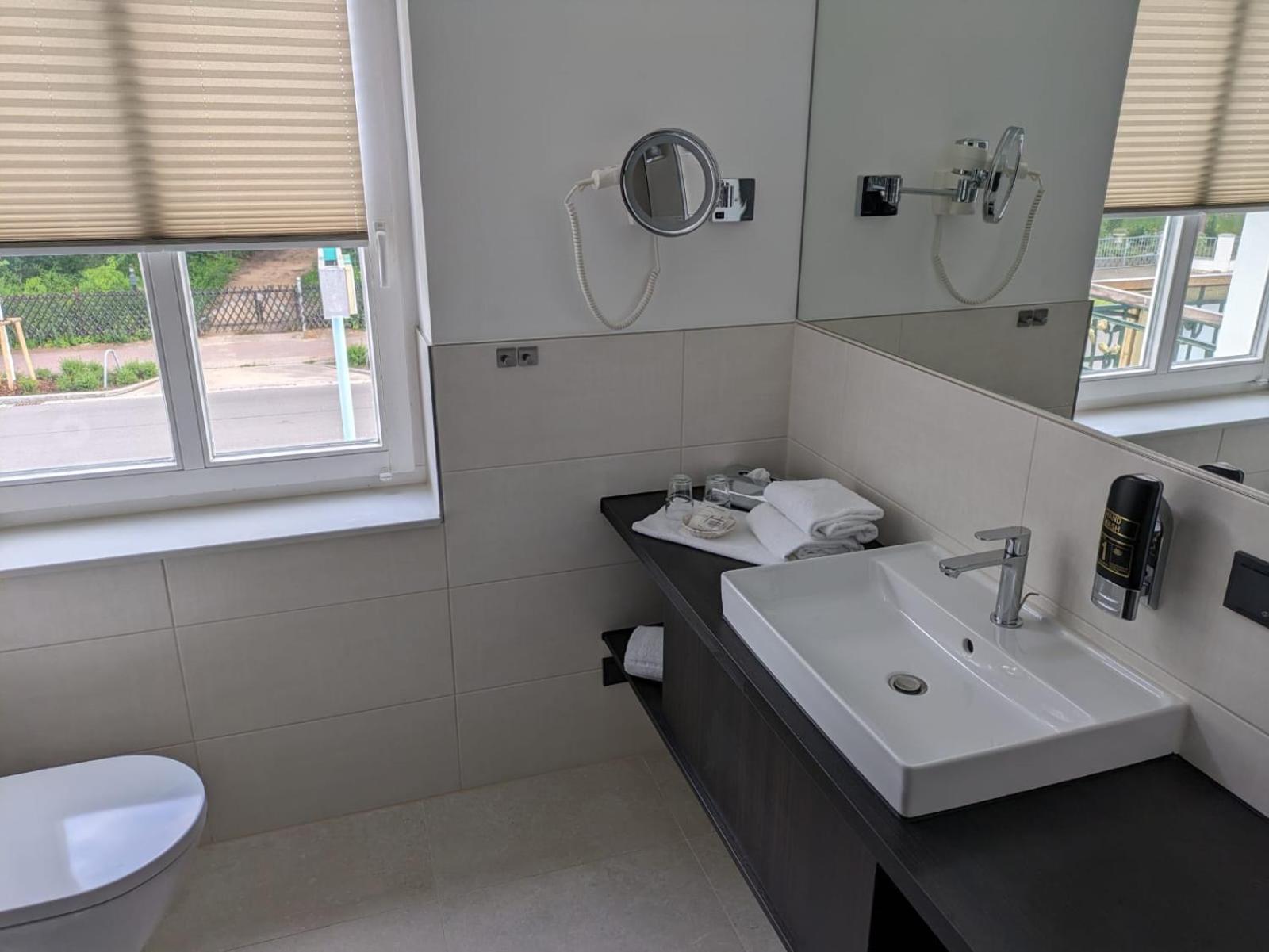 Seehotel Ecktannen Waren  Bagian luar foto