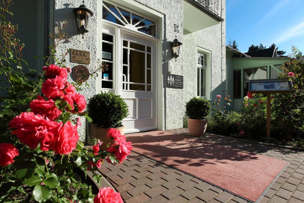 Seehotel Ecktannen Waren  Bagian luar foto